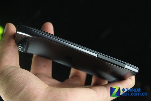 RAZR depth evaluation of dual-core 7.1mm motorcycle with sharp blade